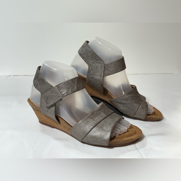 SOFFT Pewter gray Verina wedge Sandals size 7 - Picture 8 of 9
